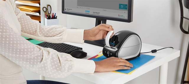 Een Labelprinter Dymo LabelWriter 550 Turbo desktop zwart koop je bij VHK Kantoorartikelen