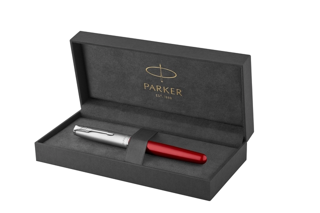 Een Rollerpen Parker Sonnet Sand Blasted Metal & Red Lacquer F koop je bij VHK Kantoorartikelen