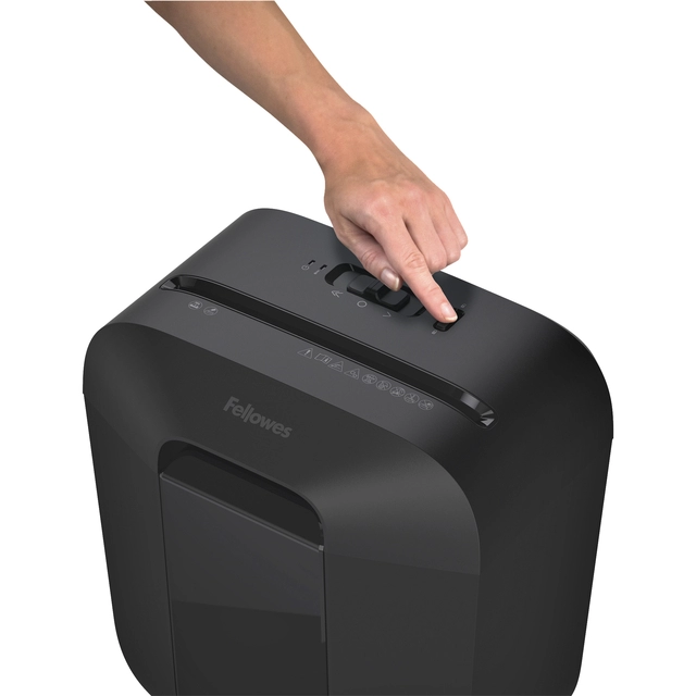 Een Papiervernietiger Fellowes Powershred LX25 snippers 4x37mm zwart koop je bij VHK Kantoorartikelen