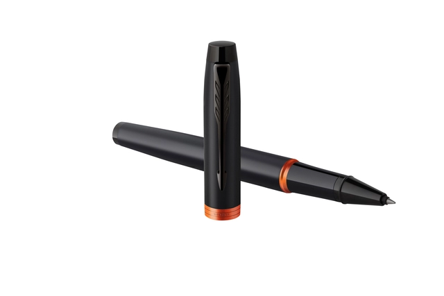 Een Rollerpen Parker IM black orange vibrant ring fijn koop je bij VHK Kantoorartikelen