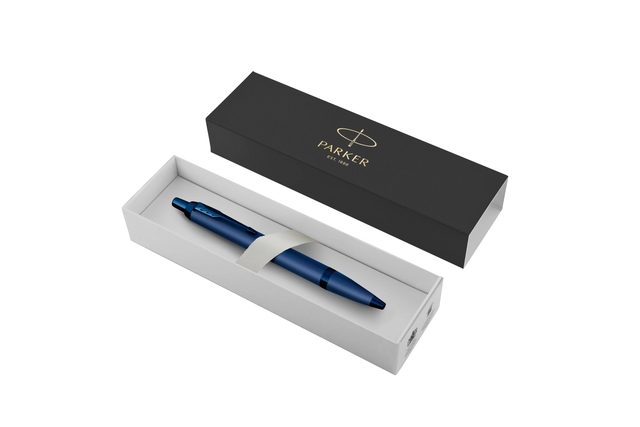 Een Balpen Parker IM Monochrome blue medium koop je bij VHK Kantoorartikelen