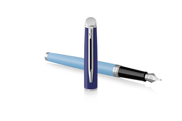 Een Vulpen Waterman Hémisphère Colour Blocking blue CT medium koop je bij VHK Kantoorartikelen