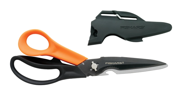 Een Schaar Fiskars 230mm Cuts and More Multi-tool koop je bij VHK Kantoorartikelen