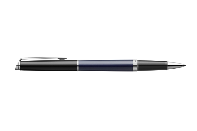 Een Rollerpen Waterman Hémisphère Colour Blocking black en blue CT fijn koop je bij Hoekmankantoorartikelen.nl