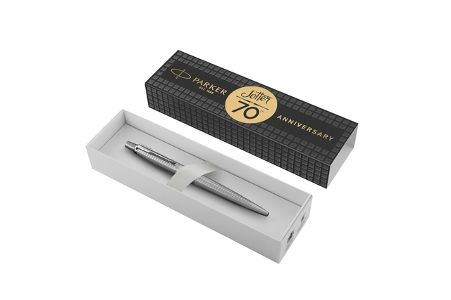 Een Balpen Parker Jotter Special Edition 70 jaar CT medium koop je bij VHK Kantoorartikelen