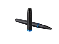 Een Rollerpen Parker IM blackbBlue vibrant ring fijn koop je bij VHK Kantoorartikelen