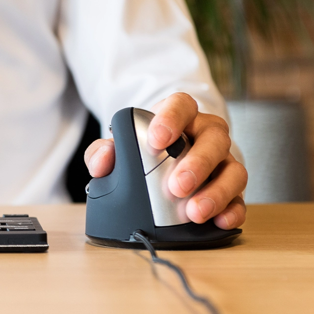 Een Muis R-Go Ergonomisch HE Break Draad Links M koop je bij Hoekmankantoorartikelen.nl