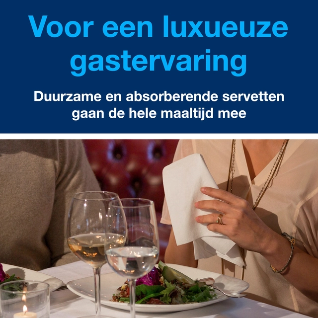 Een Dinnerservetten Tork Premium LinStyle® 1/8 gevouwen 1-laags 50 stuks wit 478145 koop je bij Hoekmankantoorartikelen.nl