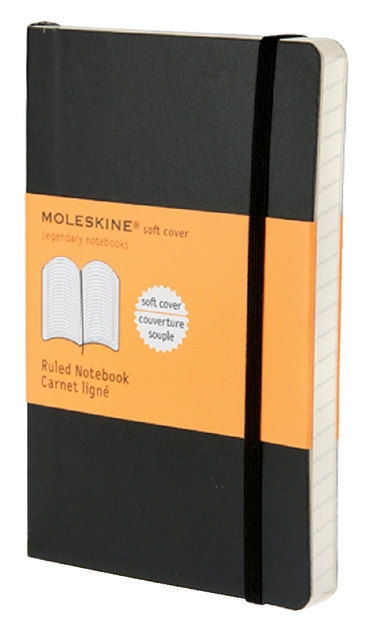 Een Notitieboek Moleskine pocket 90x140mm lijn soft cover zwart koop je bij Hoekmankantoorartikelen.nl