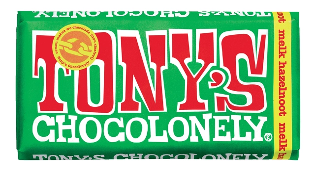 Een Chocolade Tony's Chocolonely melk hazelnoot reep 180gr koop je bij VHK Kantoorartikelen