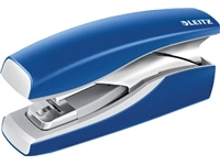 Een Leitz New NeXXt Softpress Flat Clinch nietmachine blauw koop je bij Muys Kantoor & Kado