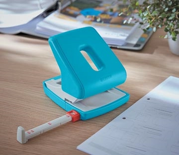 Een Leitz Cosy perforator, blauw koop je bij best4office