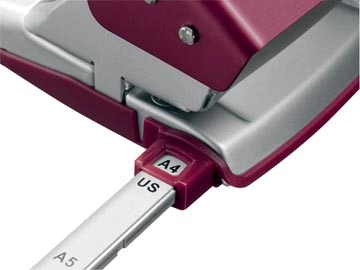 Een Leitz Style perforator, 30 blad, rood koop je bij best4office