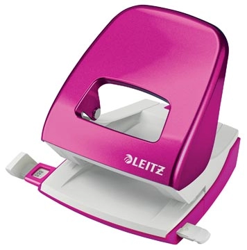 Een Leitz WOW perforator, 30 blad, roze, op blister koop je bij best4office