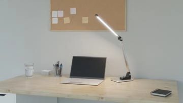 Een Hansa bureaulamp Breeze, LED, zilver koop je bij best4office