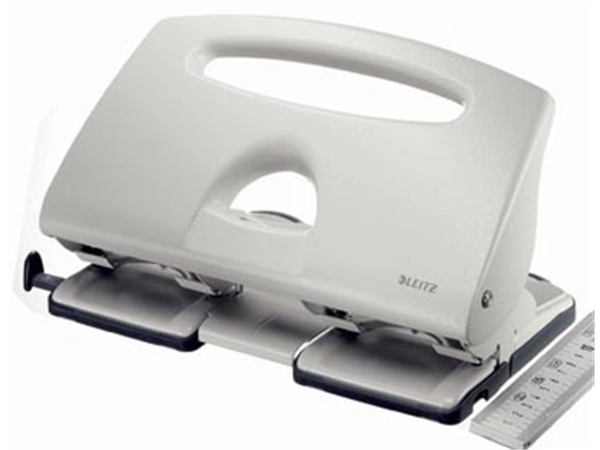 Een Leitz 4-gaats perforator perforator 5012: perforeert 25 blad koop je bij best4office